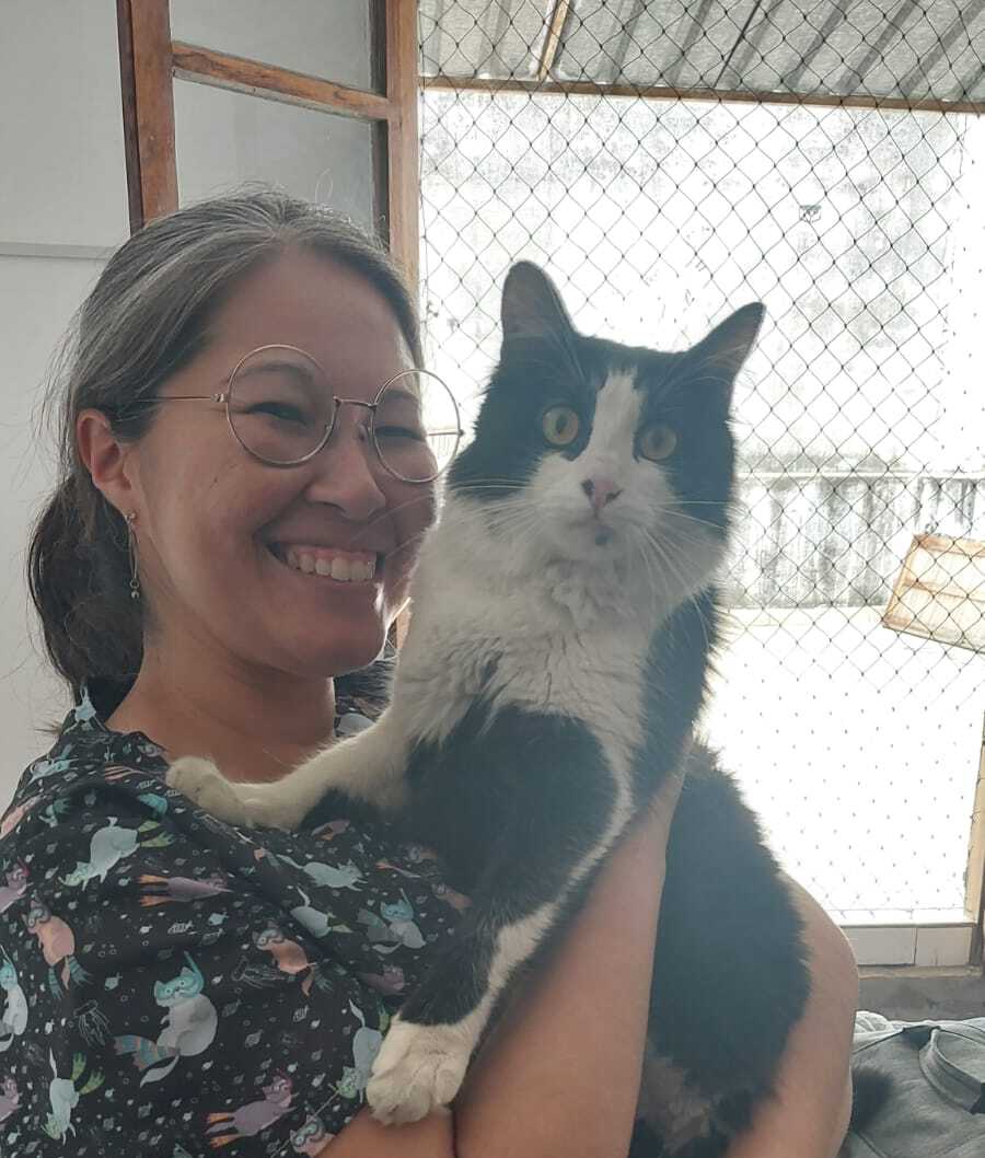 Dra. Aline Prata-Especialista em Felinos